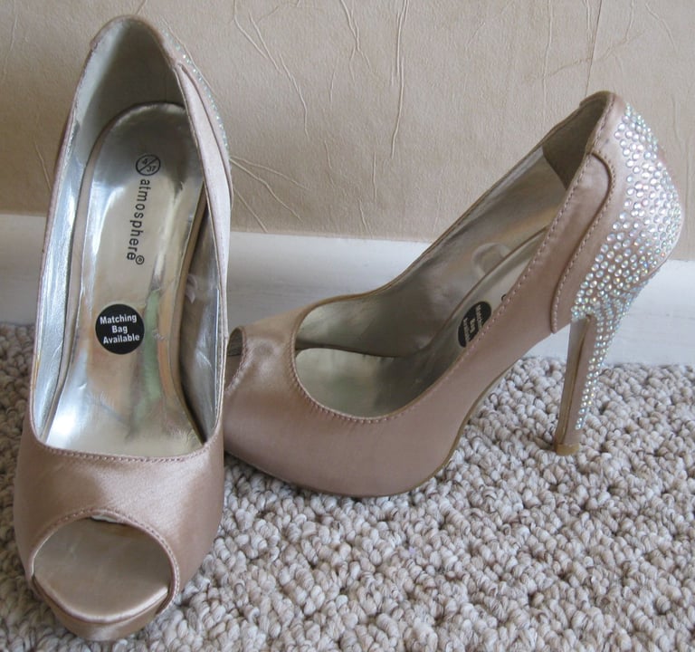 Ladies shoes,  size 4, mostly NEW or hardly worn. £4 - £8 per pair.
