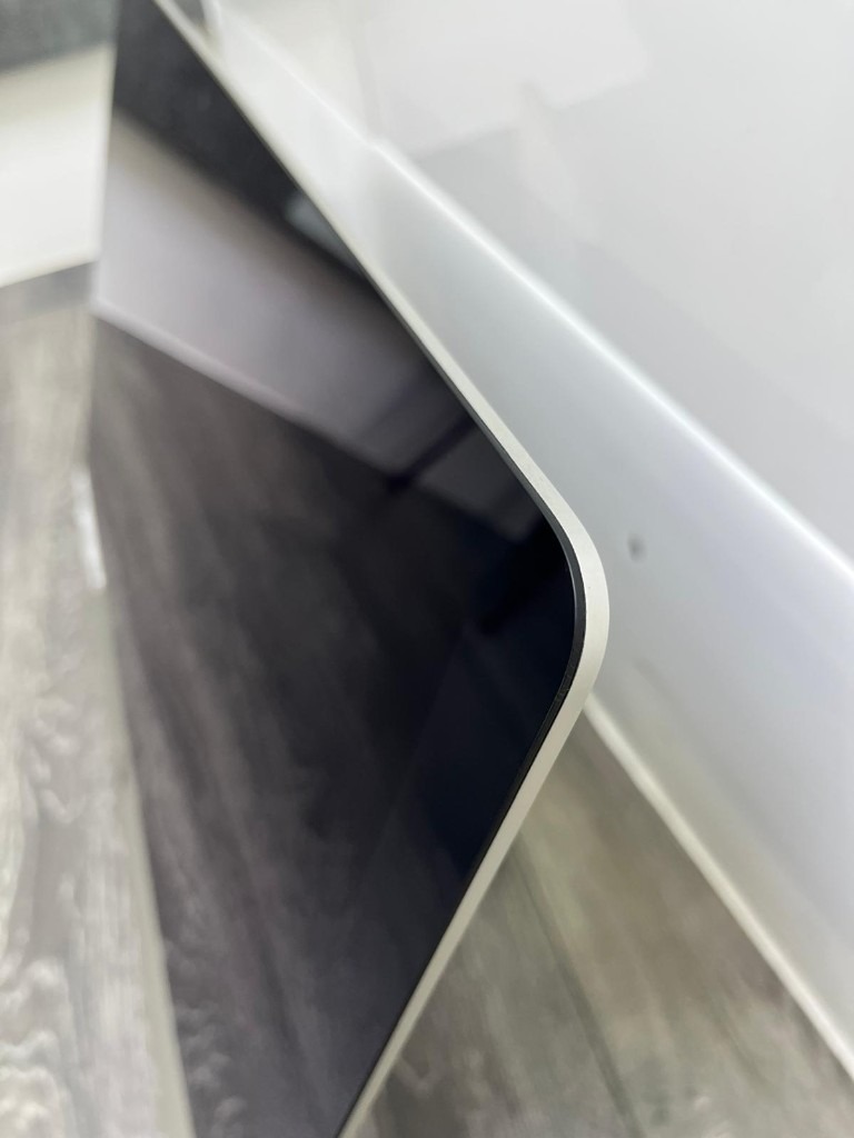 Slim Apple iMac 21'' Core i5 2.7GHz 8GB Ram 500GB SSD Adobe Suite 2022 Microsoft Office Premiere Pro