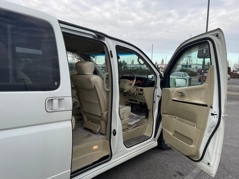 2006 NISSAN ELGRAND E51 AUTO