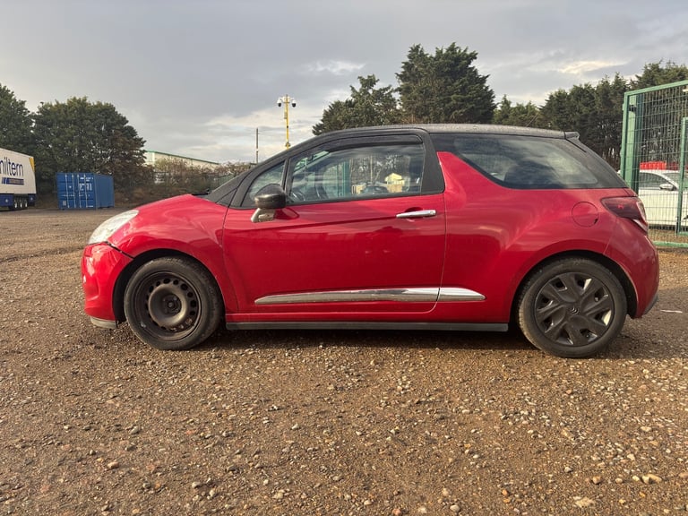 2014 Citroen DS3 1.2 PureTech Dsign 3dr HATCHBACK Petrol Manual