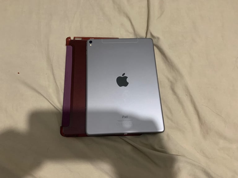 APPLE IPAD PRO GOOD CONDITION 