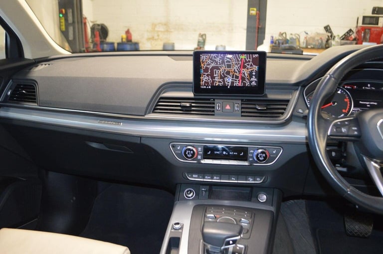 AUDI Q5 2.0 TDI 40 Sport S Tronic quattro Euro 6 (s/s) 5dr 2019