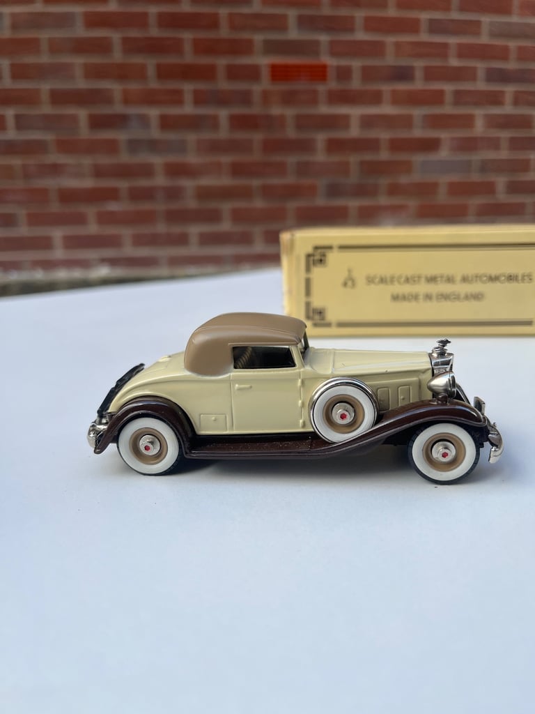 Brooklin Models BRK.6 1932 Pacard Light 8 Coupe