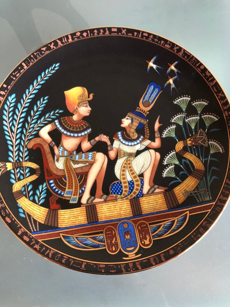 Decorative plates- The Legend of Tutumkhamun - collectible plates 
