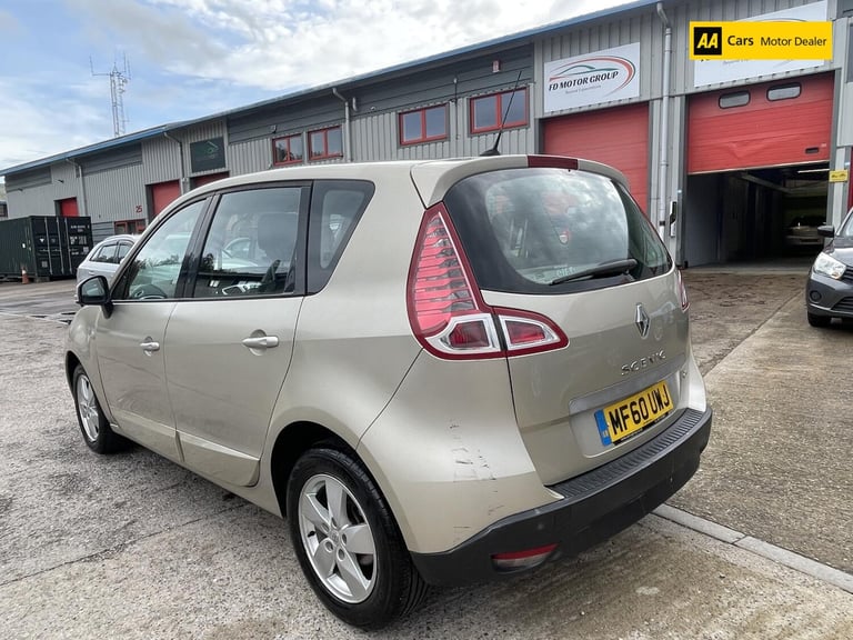 2010 Renault Scenic 1.5 dCi Dynamique TomTom MPV 5dr Diesel Manual Euro 4 (106 ps) MPV Diesel Manual