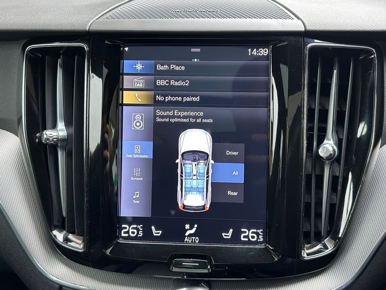 2019 Volvo XC60 2.0 B4D R DESIGN 5dr AWD Geartronic ESTATE Diesel Automatic