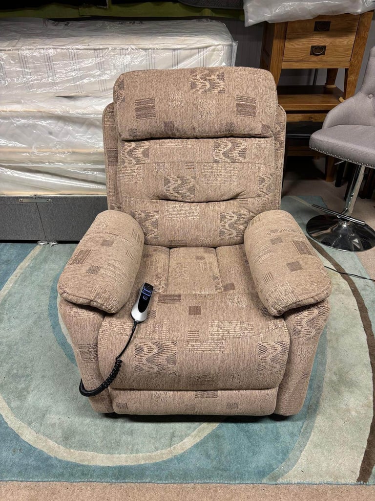 ELECTRIC RISE and RECLINER BEIGE FABRIC CHAIR excellent condition 