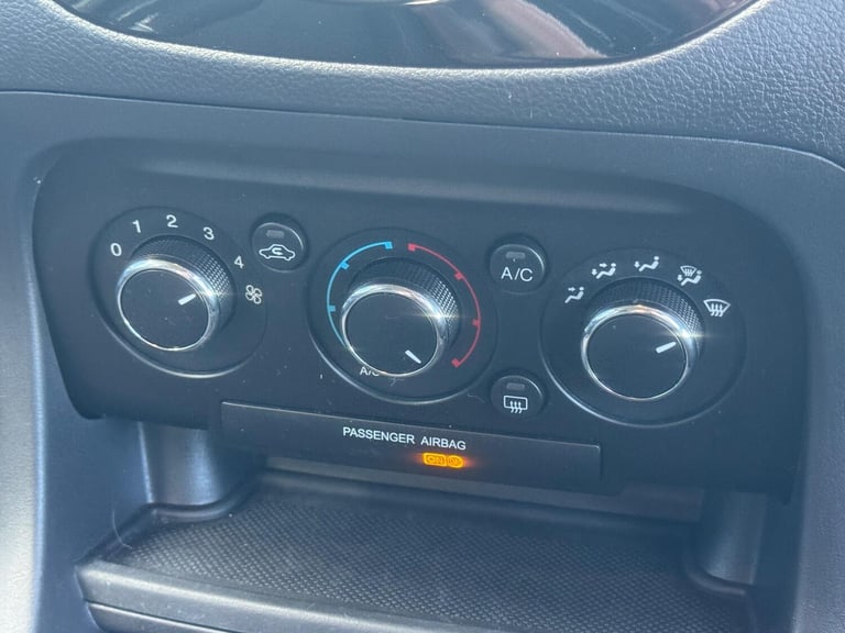 2017 Ford Ka+ 1.2 Ti-VCT Zetec Euro 6 5dr HATCHBACK Petrol Manual