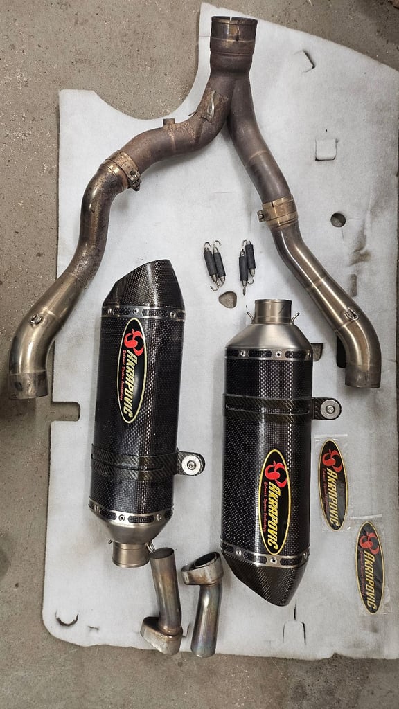 image for Suzuki GSXR1000 K7/K8 Duel Akrapovic Exhaust