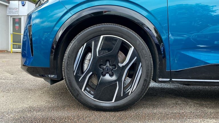 2024 Peugeot 3008 73kWh GT SUV 5dr Electric Auto (210 ps) SUV Electric Automatic