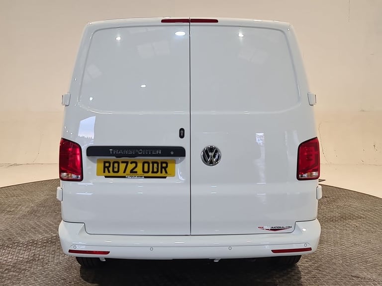 VOLKSWAGEN TRANSPORTER 2.0 TDI T30 P/V HIGHLINE FWD 150 BHP SWB DIESEL