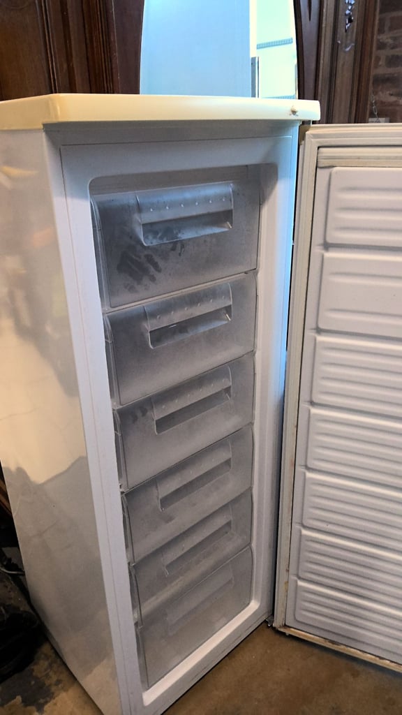 Bush freezer with 6 drawers