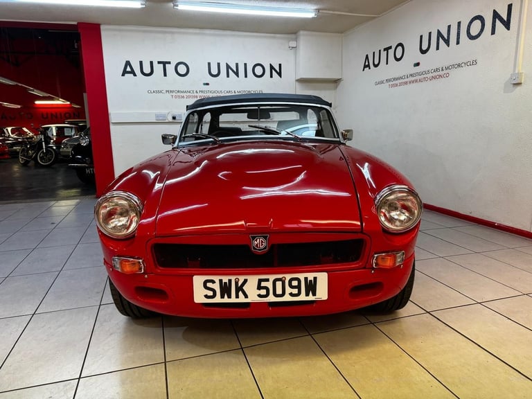 1981 MG MGB V8 CONVERTIBLE SEBRING REP Petrol Manual