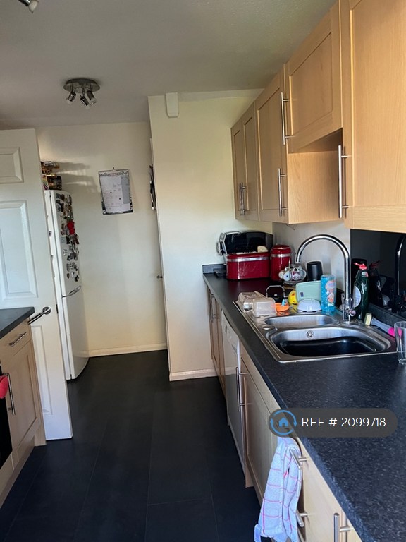 3 bedroom house in Keats Close, Newport Pagnell, MK16 (3 bed) (#2099718)