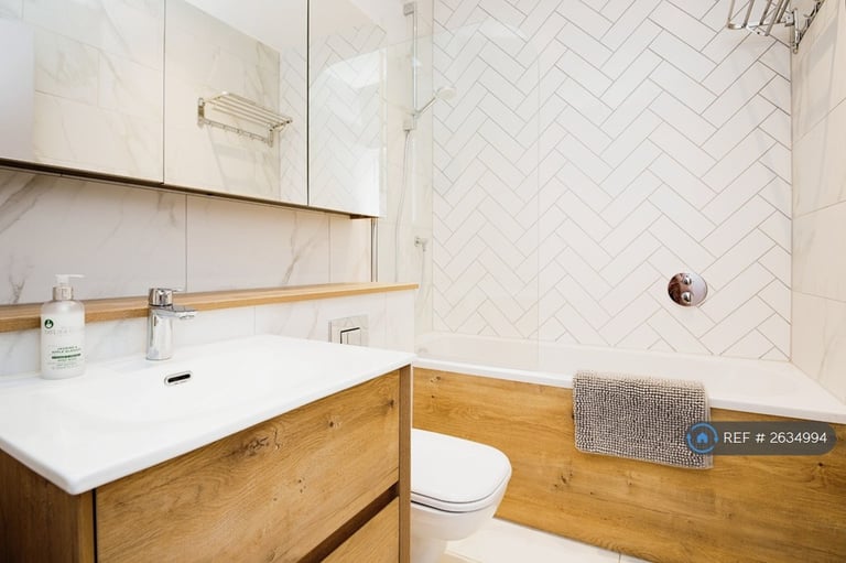 2 bedroom flat in Charlotte Street, Manchester, M1 (2 bed) (#2634994)