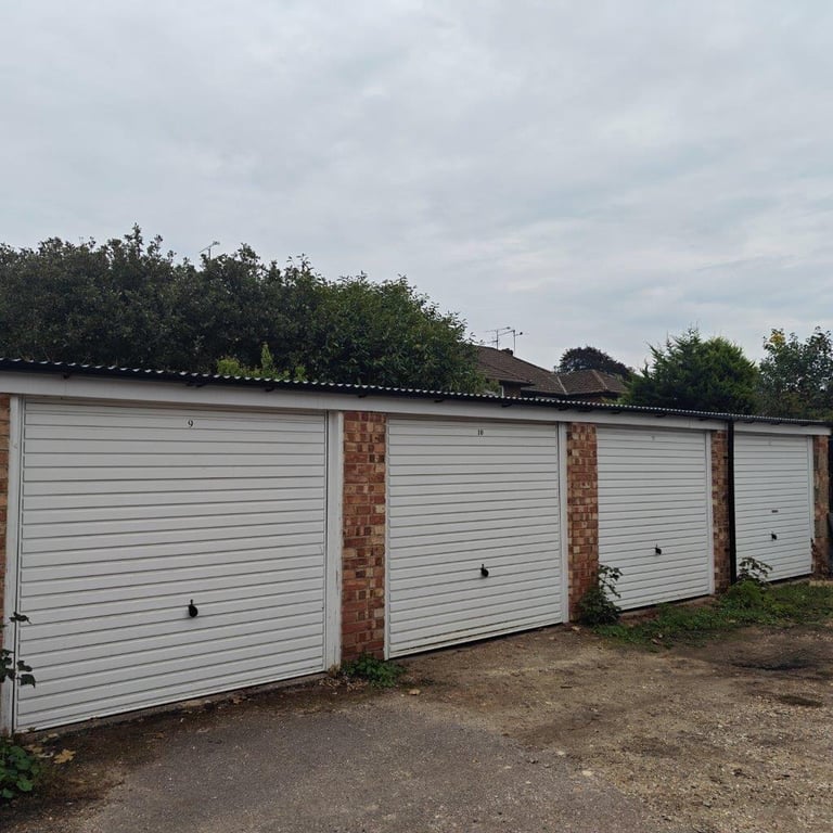 Garage/Parking/Storage to rent: Champion Road (R/o house 4), Caversham, Reading, RG4 8EL