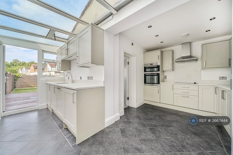 4 bedroom house in Ridley Road, Bromley, BR2 (4 bed) (#2667444)