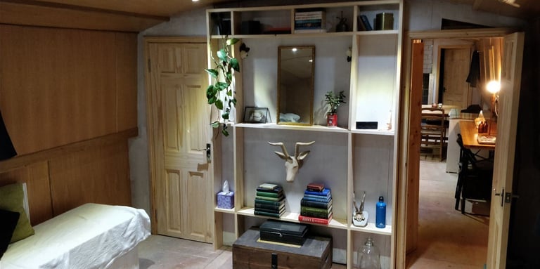 Large Cruising Widebeam boat, 2 bedrooms, 2 bathrooms, incl an ensuite, all bills included - RM1 3DR