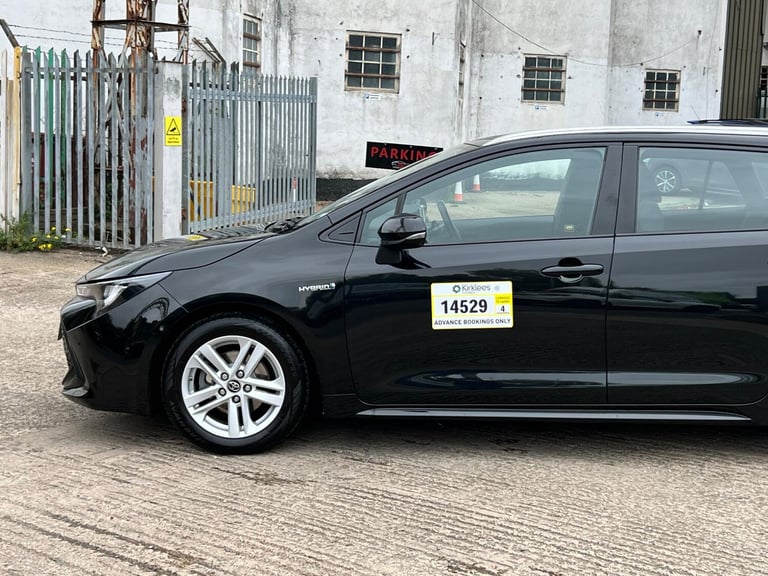 2019 Toyota Corolla 1.8 VVT-h Icon Tech Touring Sports CVT Euro 6 (s/s) 5dr ESTATE Petrol/Electri...