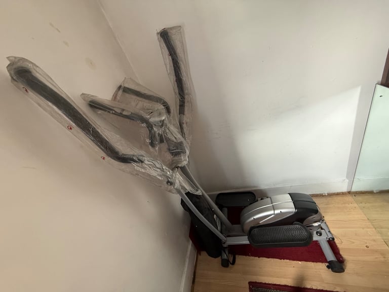 Sunny Health Fitness Elliptical Cross Trainer