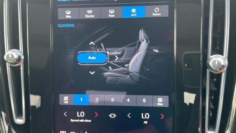 2024 Volvo XC40 Ultra B3 Mild hybrid ESTATE Petrol/Electric Hybrid Automatic