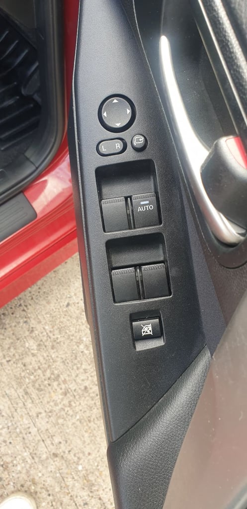 2011 MAZDA 3 1.6 SPORT HATCHBACK NEW CLUTCH 