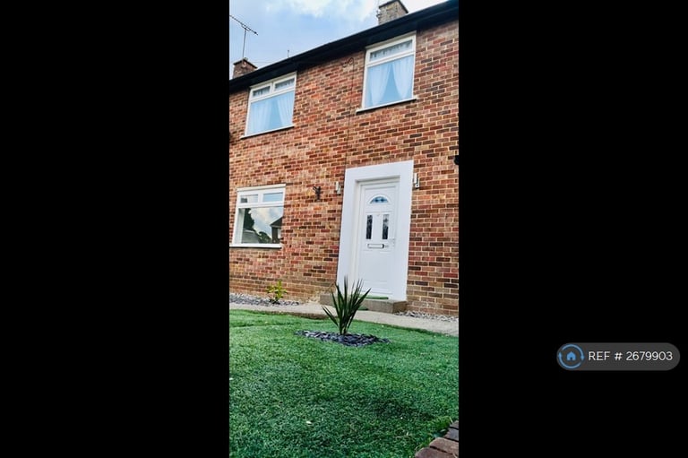 1 bedroom flat in Northbourne Road, Gillingham, ME8 (1 bed) (#2679903)