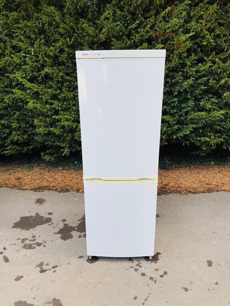 image for Fridge freezer for  £115(we can deliver)