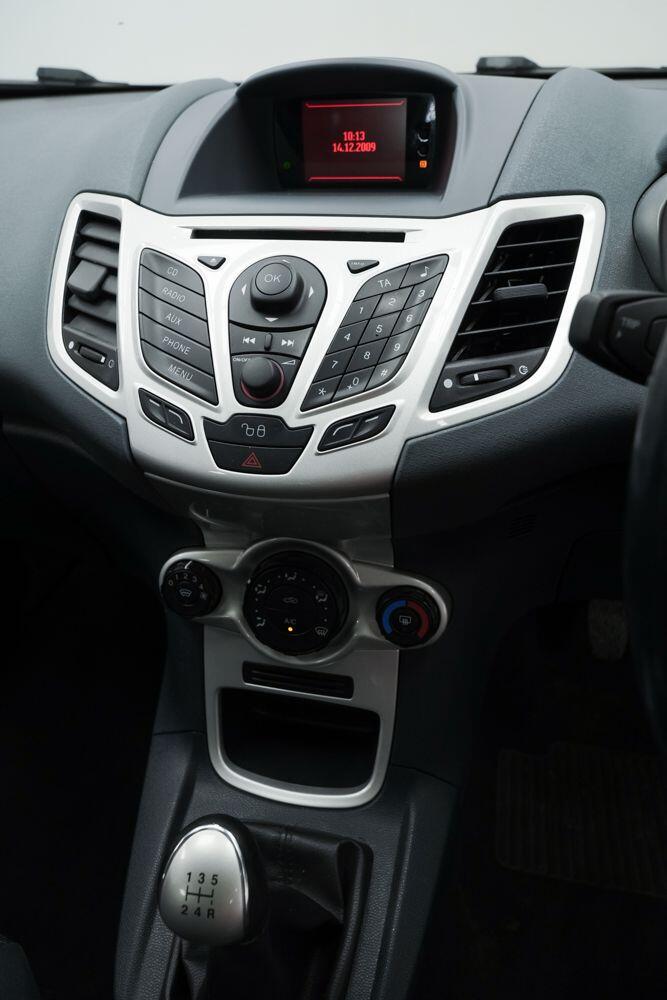2010 Ford Fiesta 1.25 Zetec 5dr HATCHBACK Petrol Manual