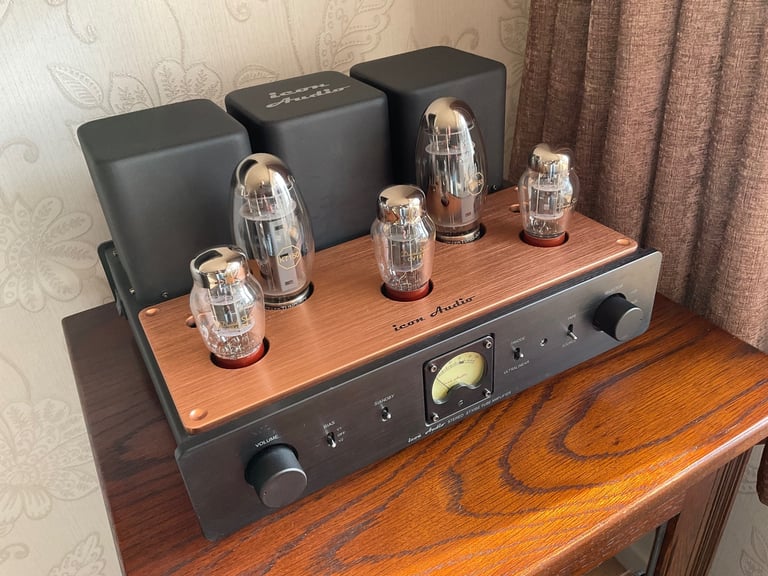 Icon Audio Class A Stereo Valve Amplifier Model 30SE KT150 with Remote Control