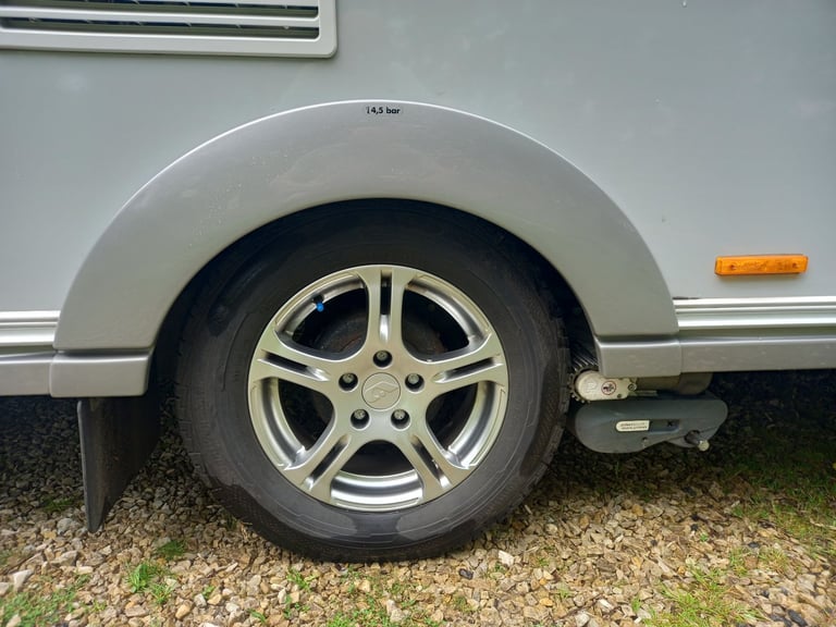 Adria adora 613 UT Thames 