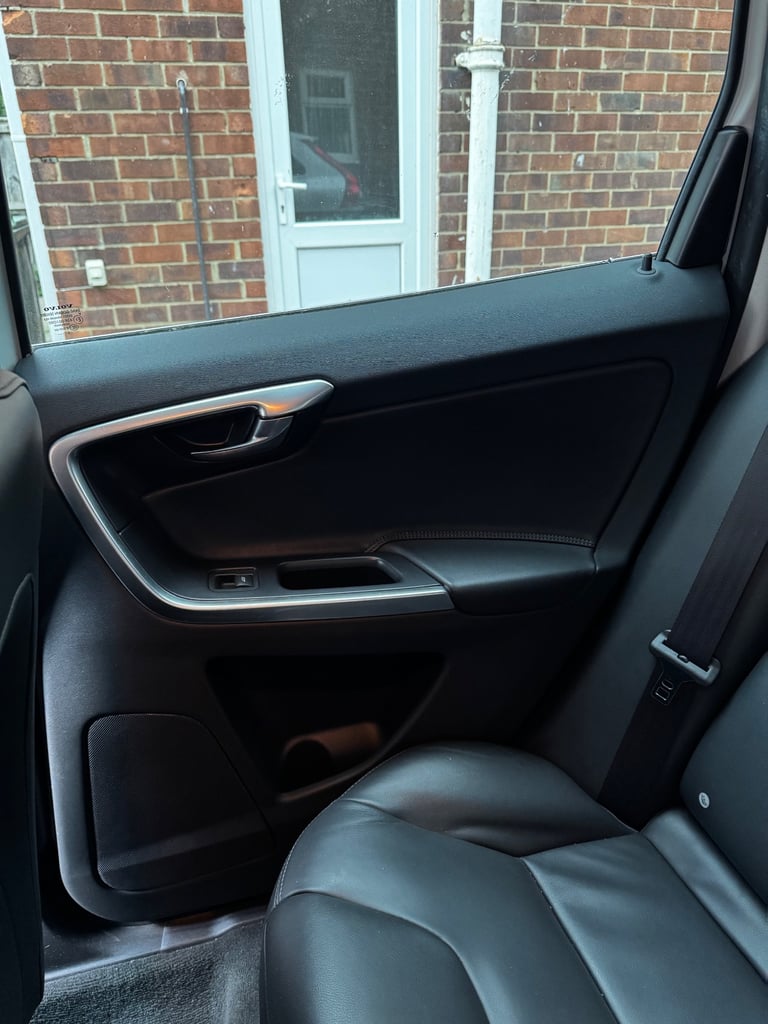 Volvo, XC60, Estate, 2017, Manual, 1969 (cc), 5 doors