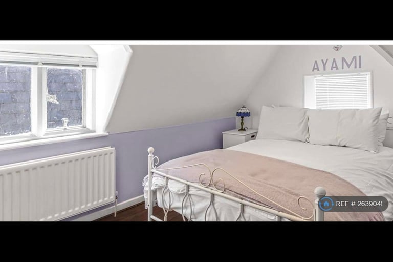 3 bedroom flat in Devey Close, London, KT2 (3 bed) (#2639041)
