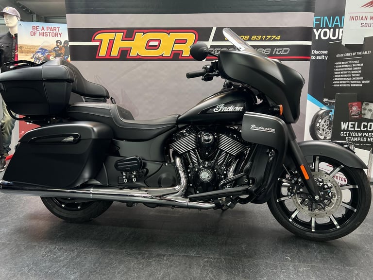 Indian ROADMASTER DARKHORSE 1890cc TOP SPEC TOURING NEW £2000 OFF NOW £24894