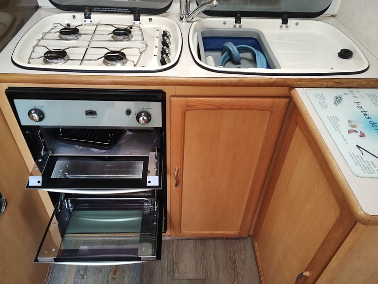 Compass Omega 433 2 berth 
