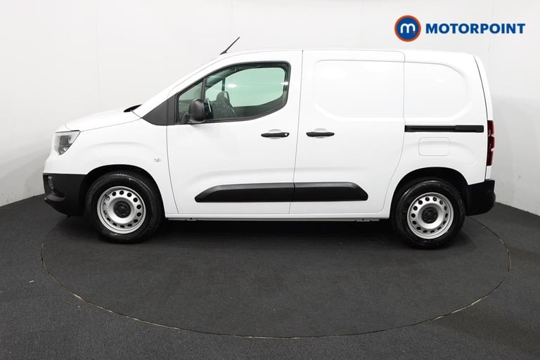 2024 Vauxhall Combo 2300 100kW Prime 50kWh H1 Van Auto Panel Van Electric Automatic