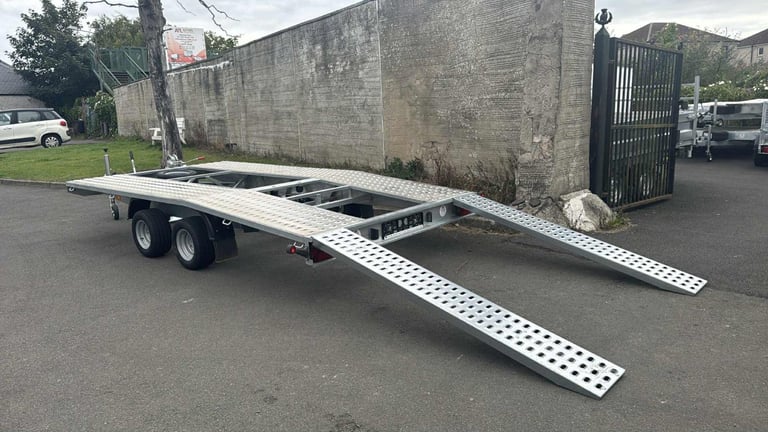 BRAND NEW 4M x 2,1M TWIN AXLE JUPITER CAR TRANSPORTER BEAVERTAIL 2700KG