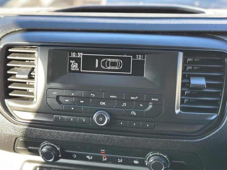 2021 Vauxhall Vivaro 1.5 Turbo D 2900 Edition L2 H1 Euro 6 (s/s) 5dr PANEL VAN Diesel Manual