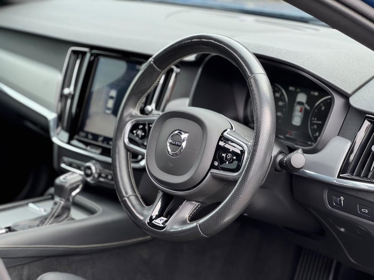2018 Volvo S90 2.0 D5 PowerPulse R-Design Auto AWD Euro 6 (s/s) 4dr SALOON Diesel Automatic