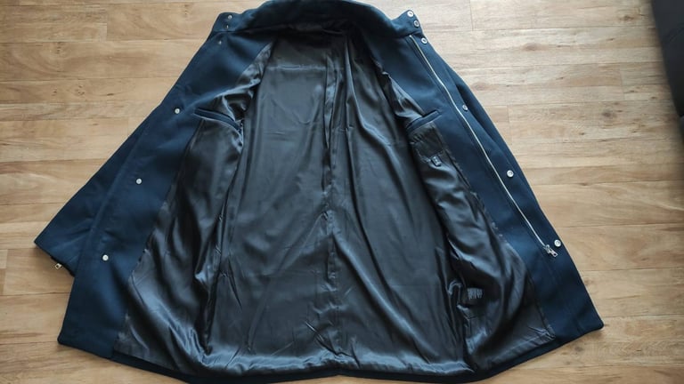 H&M Men’s Navy Overcoat size UK 42R