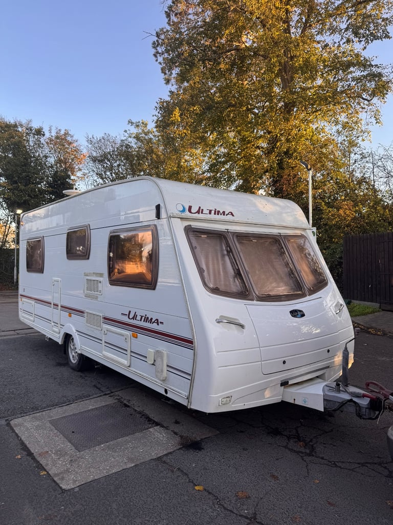 image for Lunar Ultima 4 berth fixed bed 2005