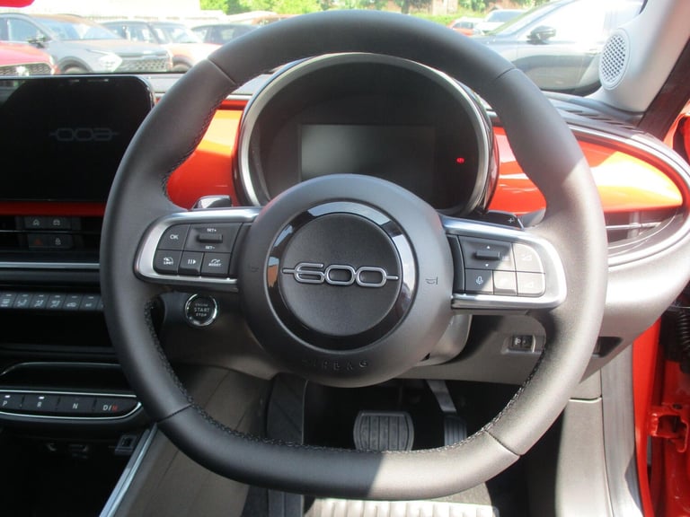 2025 Fiat 600 1.2 MHEV SUV 5dr Petrol Hybrid e-DCT Euro 6 (s/s) (100 ps) HATCHBACK Petrol/Electri...