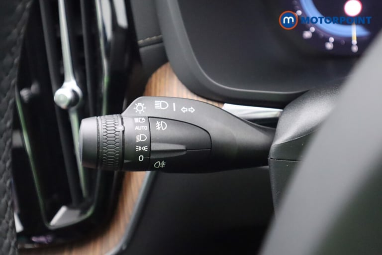 2023 Volvo XC60 2.0 B5P Ultimate Dark 5dr AWD Geartronic SUV Petrol Automatic