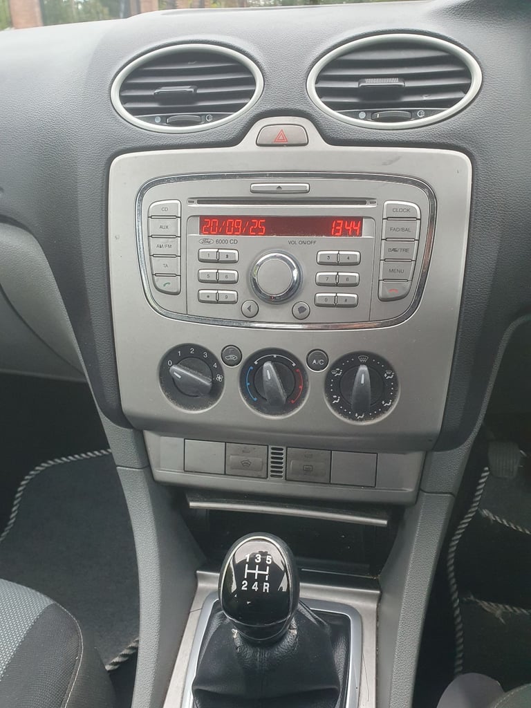 Ford Focus Zetec S 2009 1.6 Hatchback 3dr Petrol 119K Miles Ulez Free
