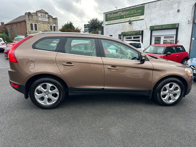 2009 Volvo XC60 2.4 D5 SE Lux SUV 5dr Diesel Geartronic AWD Euro 4 (205 ps) ESTATE Diesel Automatic