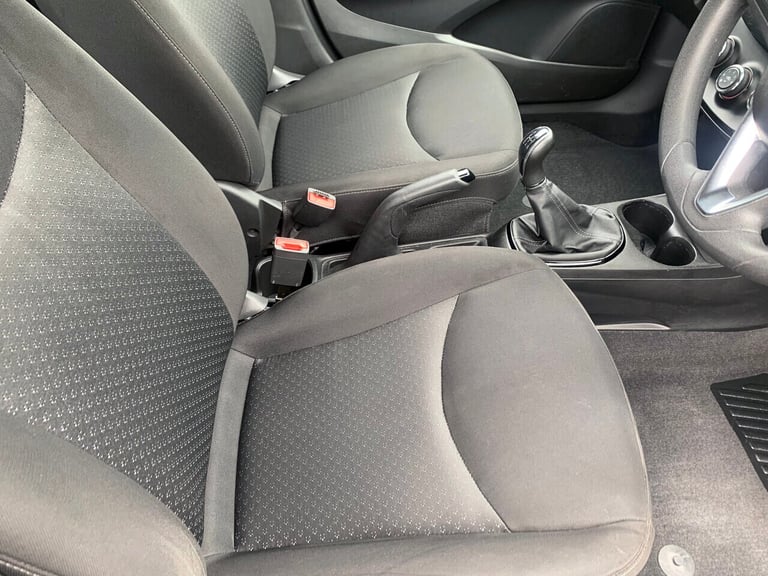 2015 Vauxhall Viva 1.0 SE 5dr [A/C] HATCHBACK PETROL Manual