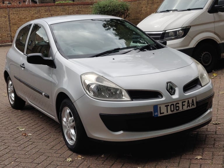 image for RENAULT CLIO 1.2 EXTREME 2006 06 REG MET SILVER 3 DOORS 5 SPEED MANUAL 88K MILES ULEZ FREE EXCELLENT