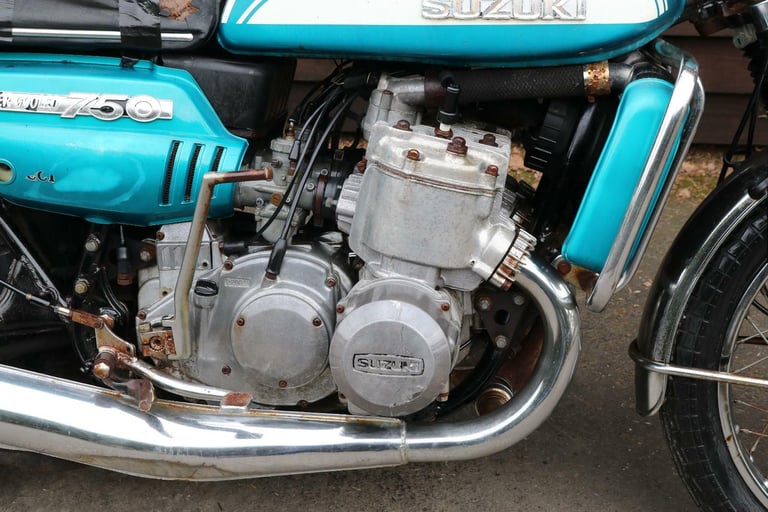 Suzuki GT750 GT 750 J Kettle 1972 Totally original and untouched. US Barn Find