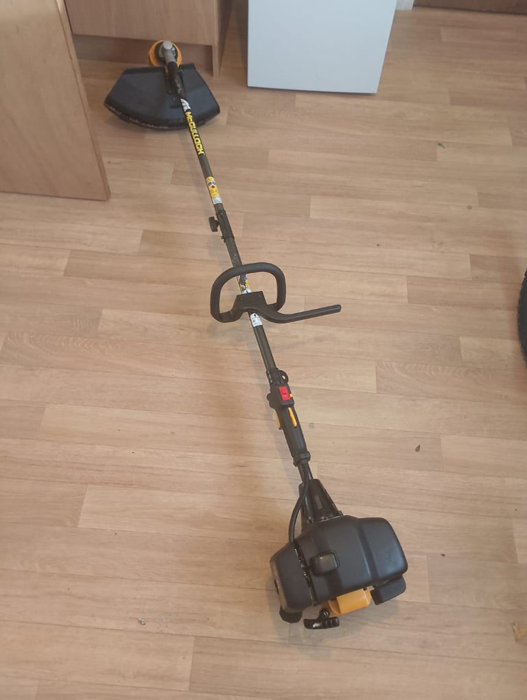 Mcculloch petrol strimmer 