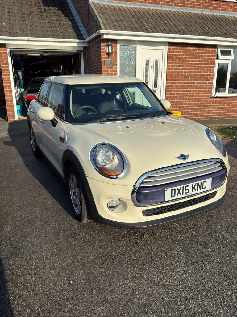 Mini Cooper Hatchback 2015 Manual 5 doors